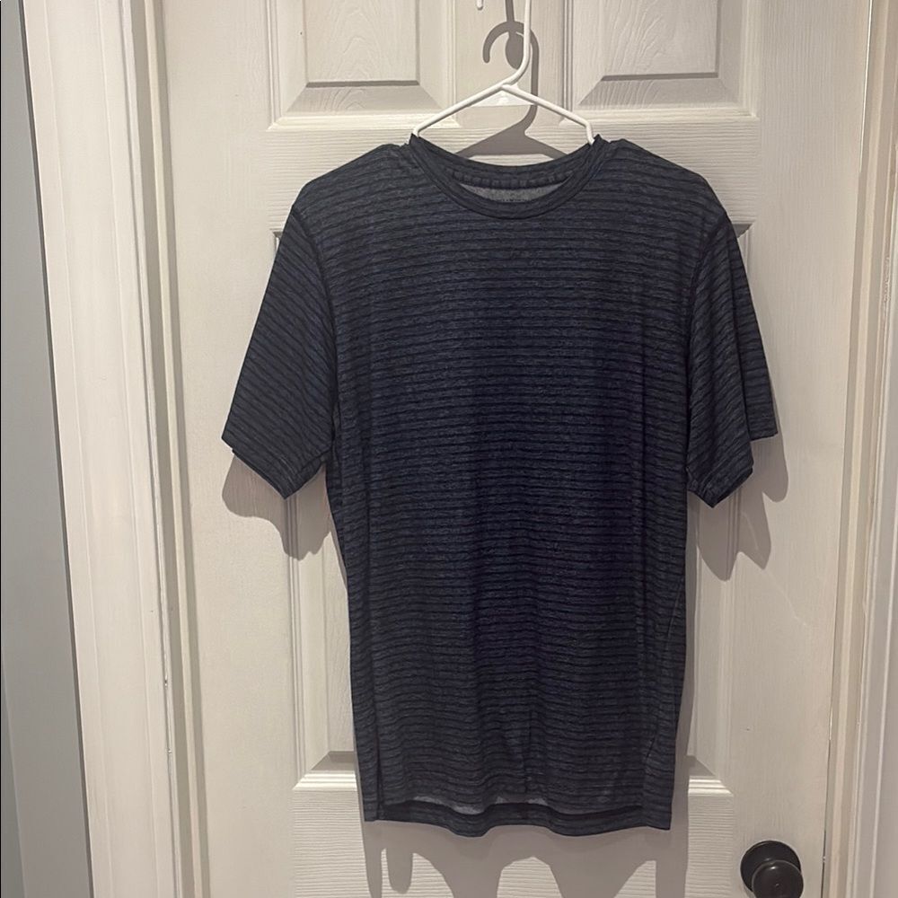 Columbia striped shirt SZ Medium